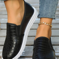 Lillian textured slip-on shoes on foot
