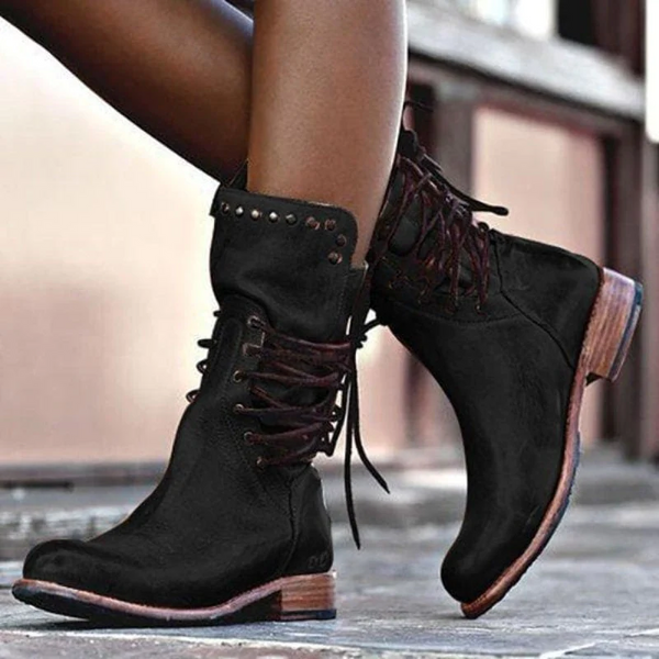 Ottoline Vintage Lace-Up Boots in Black