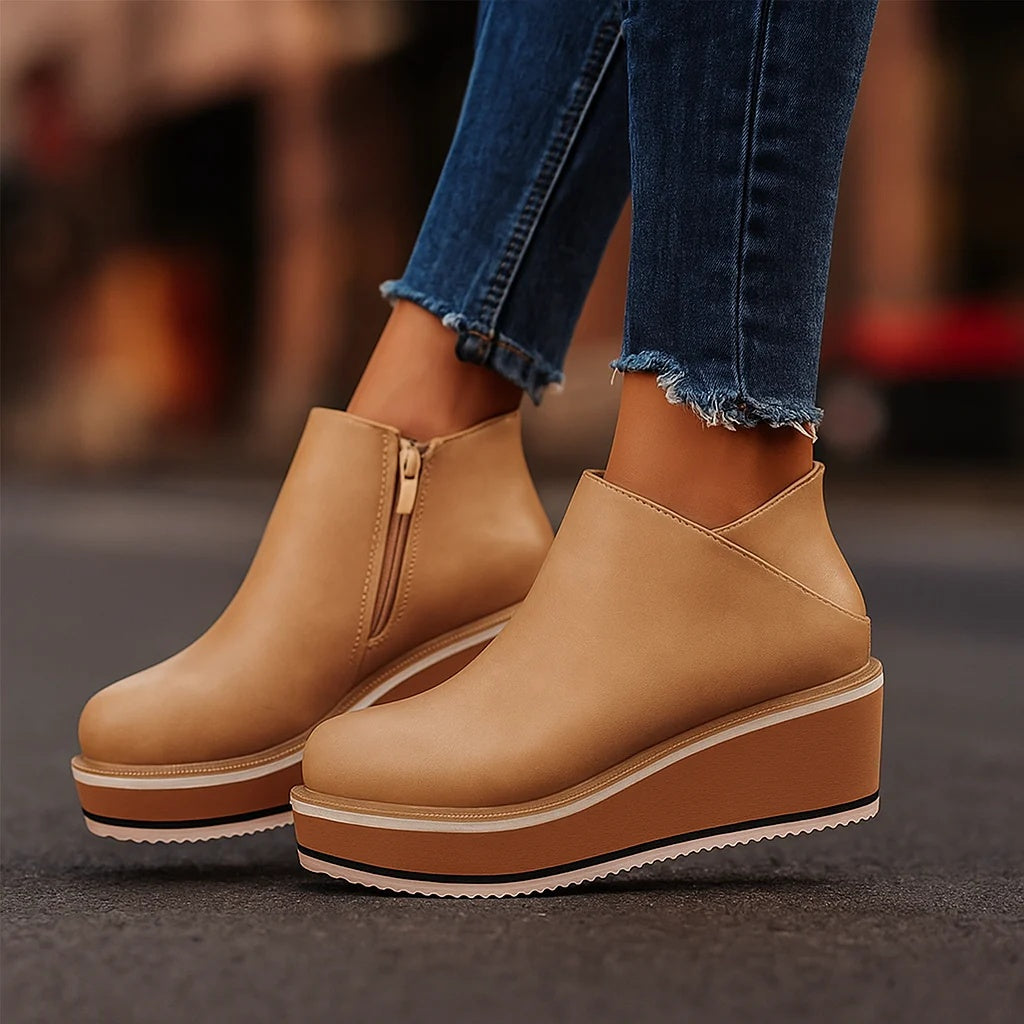 Anneliese platform ankle boots in Khaki