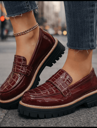 Marilyn croc-embossed platform loafers in Burgundy