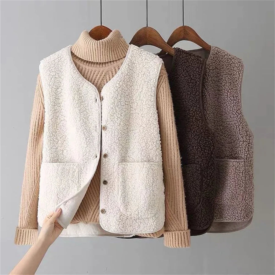 Annelore | Plush Button Vest with Pockets