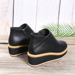 Anneliese platform ankle boots detail