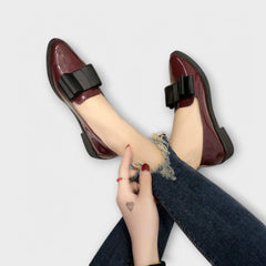 Winnie bow-front pointed loafers