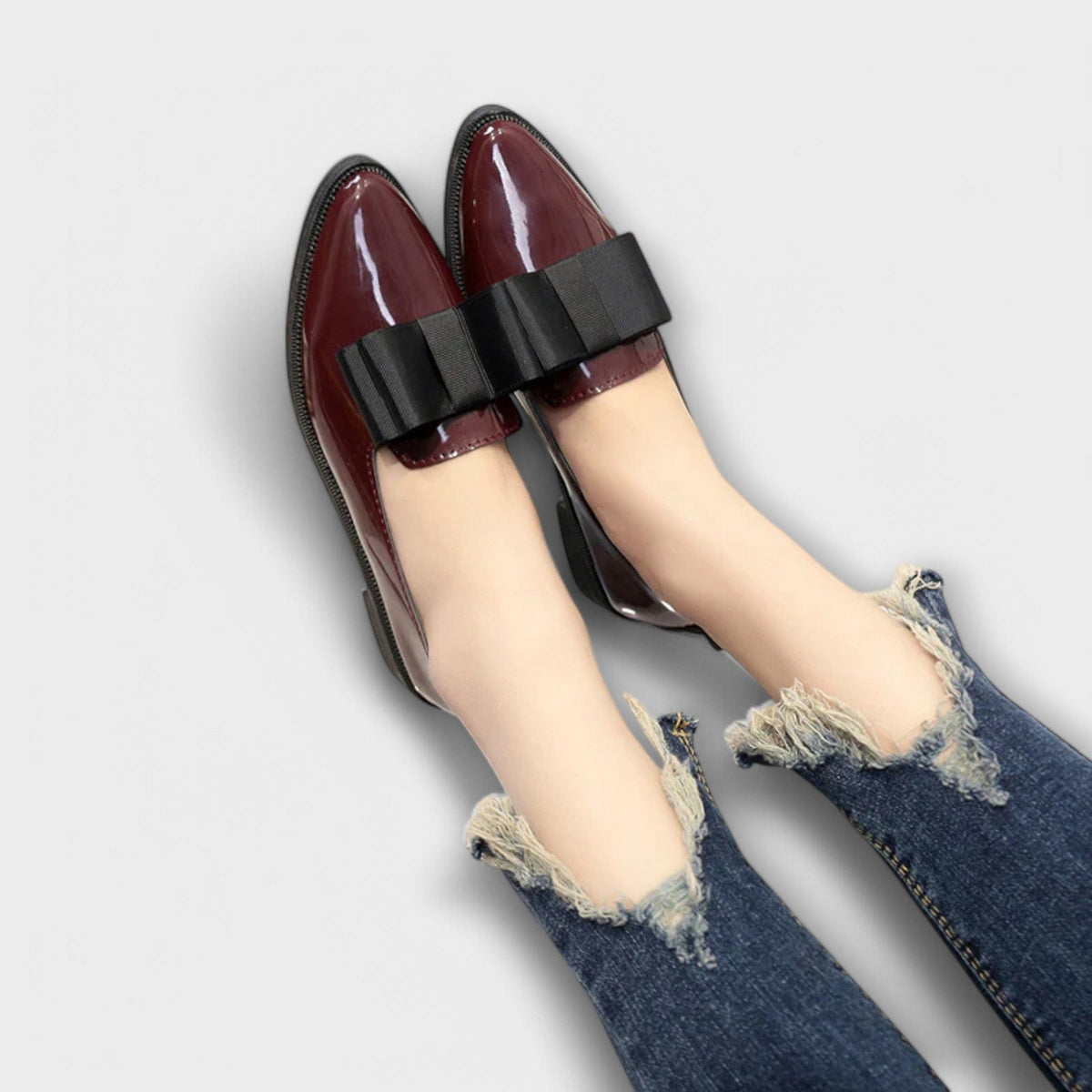 Winnie bow-front pointed loafers
