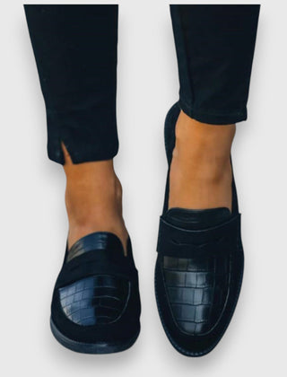 Irene classic comfort penny loafers in Black