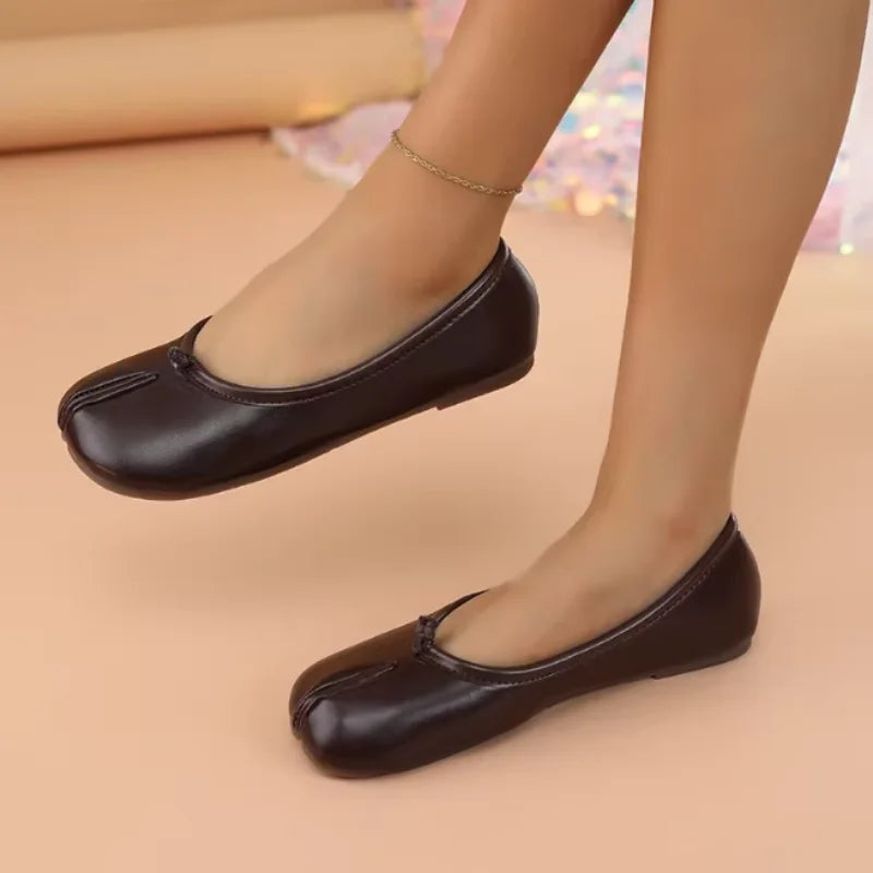 Leonie Split-Toe Ballet Flats