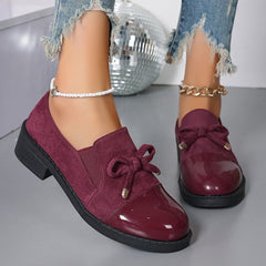 Colleen bow block-heel loafers in Burgundy on foot