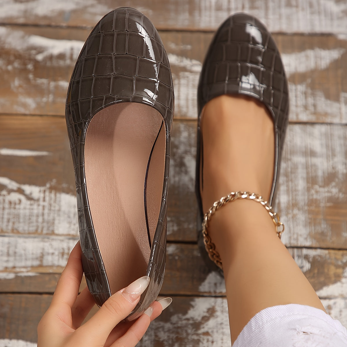 Anwen Low-Wedge Pumps in Taupe