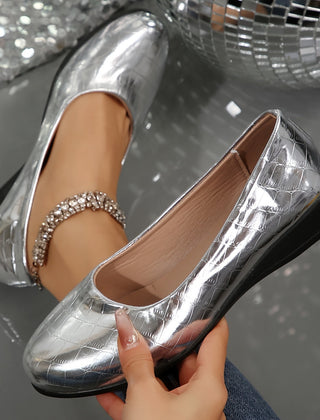 Anwen Low-Wedge Pumps in Silver