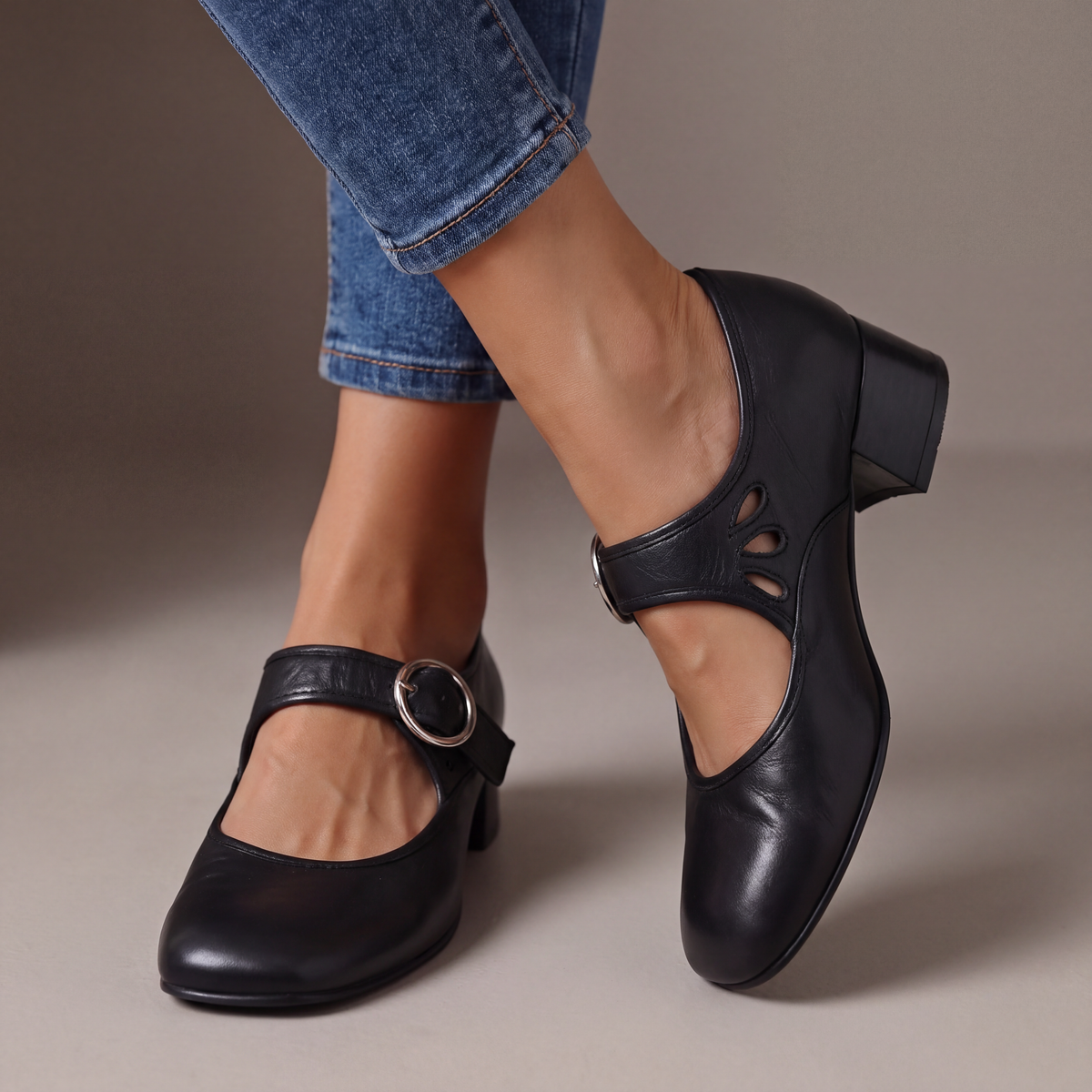 Fiorella Comfort Mary Janes in Black