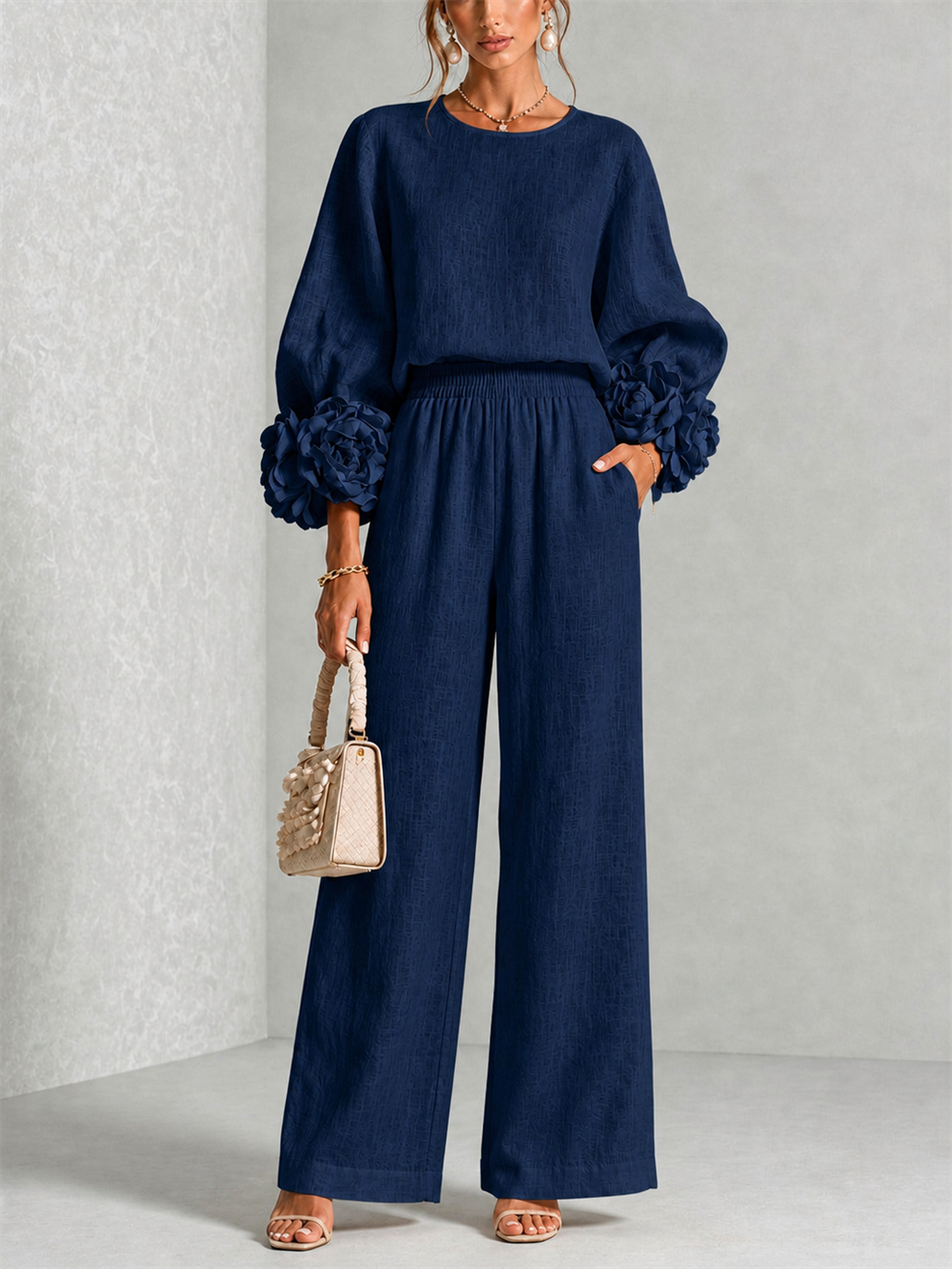 Cristina set in Dark Navy