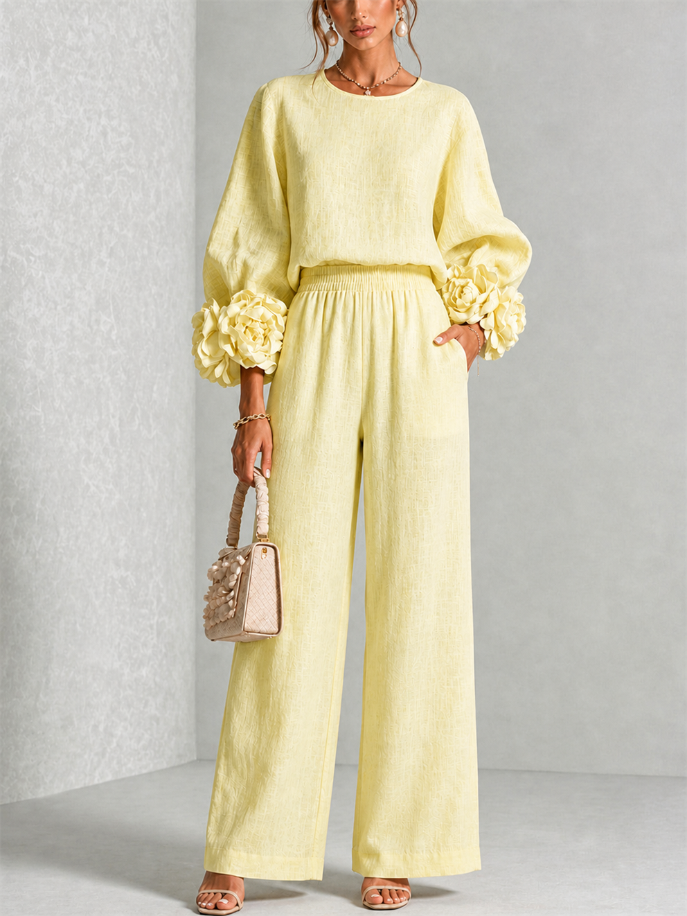 Cristina set in Soft Yellow