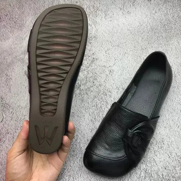 Phyllis soft knot-front loafers sole
